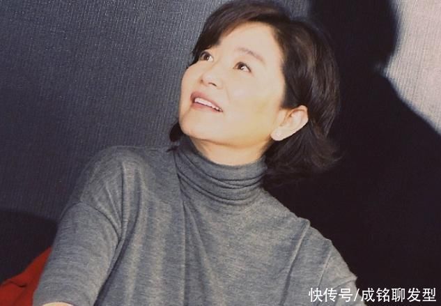 女星|女人变老从短发开始？看几位短发女星的发型，都比同龄人显年轻