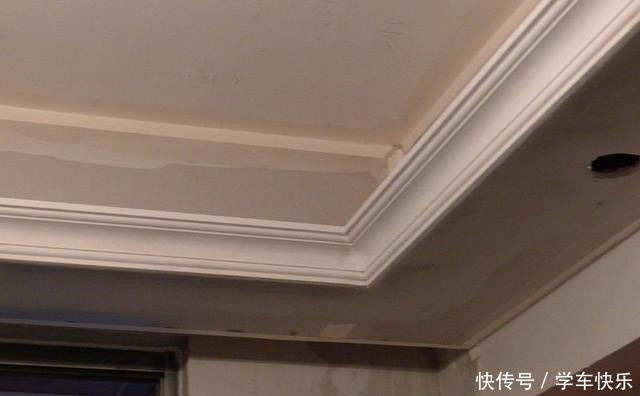 吊顶|谁说天花板不吊顶只能走石膏线没见识!我家用这种窄框线,好看!