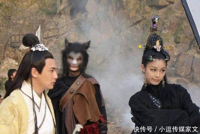 姜太公制服女妖后,赶忙扒掉她的衣物,只想核实一件事