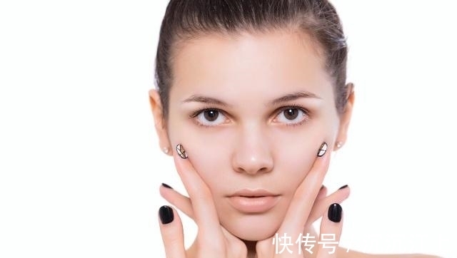 顺序|乳液和精华到底先涂哪个?护肤顺序搞错了,再贵妇的产品都是白搭