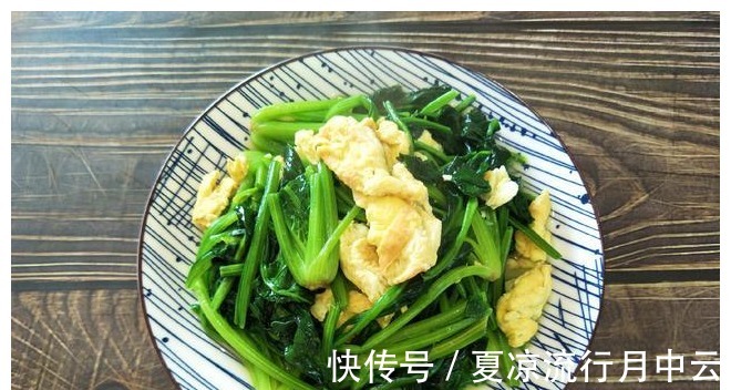 青菜|不管炒什么青菜，教你1招，菜叶又绿又鲜，清脆爽口！