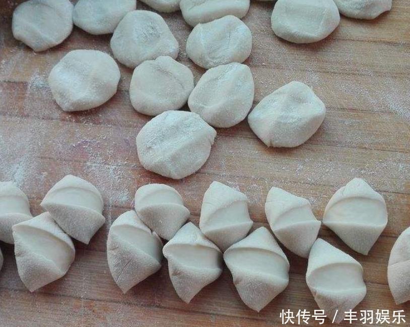 这菜铁含量是西红柿的20倍，才1块钱，包成饺子比白菜萝卜馅都香