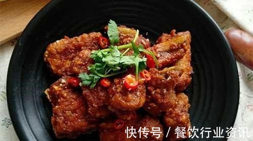 我做了5菜1汤，荤素搭配，朋友吃完都让我开餐厅！