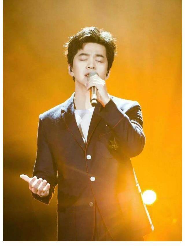 「李健」總有月光灑在我身上