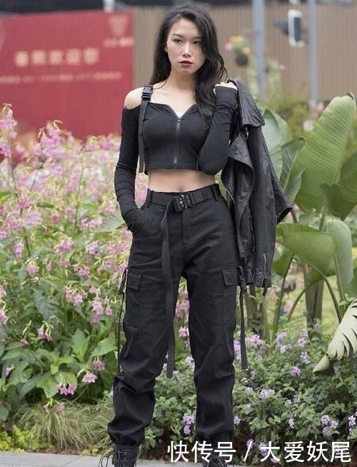 短裤|时尚街拍短裤长腿美女,穿出性感好身材,美丽动人引人注目