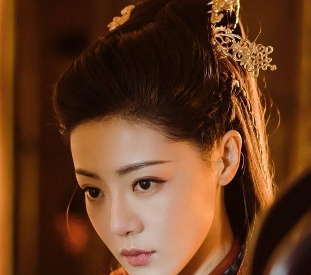 历史上,胡善祥和孙若微的人设刚好相反,堪称最无辜的废后