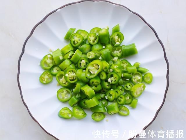 茄子|茄子到底是去皮好还是不去皮好?很多人都错了,教你正确的做法