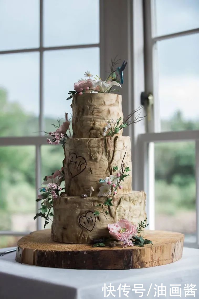 ?想要婚礼独一无二？这样的创意蛋糕不能少，满满艺术感