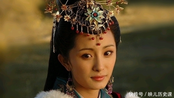 史上最帅的三位美男子,其中一位出门被女粉丝围堵被活活看死,他是谁