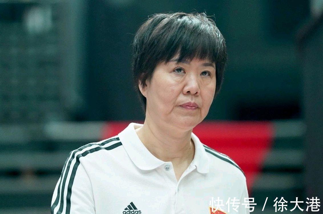 国家集训队|恭喜朱婷张常宁,双双担任冬奥会火炬手!展现强大影响力!