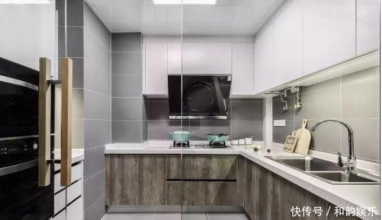 木色|同事家100㎡新房,头次见冰箱放玄关,灰白色调怎么看都不一样