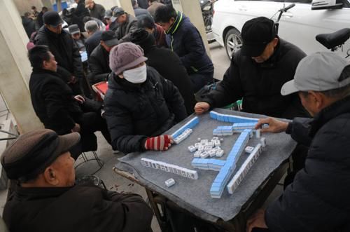 不良习惯|53岁阿姨，甲状腺结节转癌，医生怒斥：一把年纪怎能如此放纵