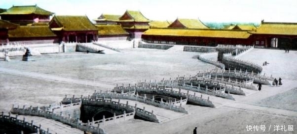 长相|罕见的晚清上色照,宫女长相让人不想看第二眼,图五是真正贵妇人