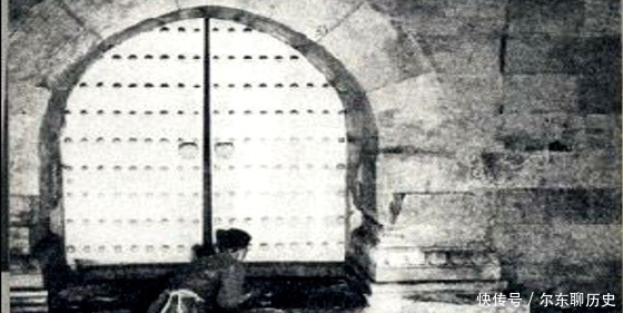 作为考古学家,郭沫若发掘帝王陵墓错了吗