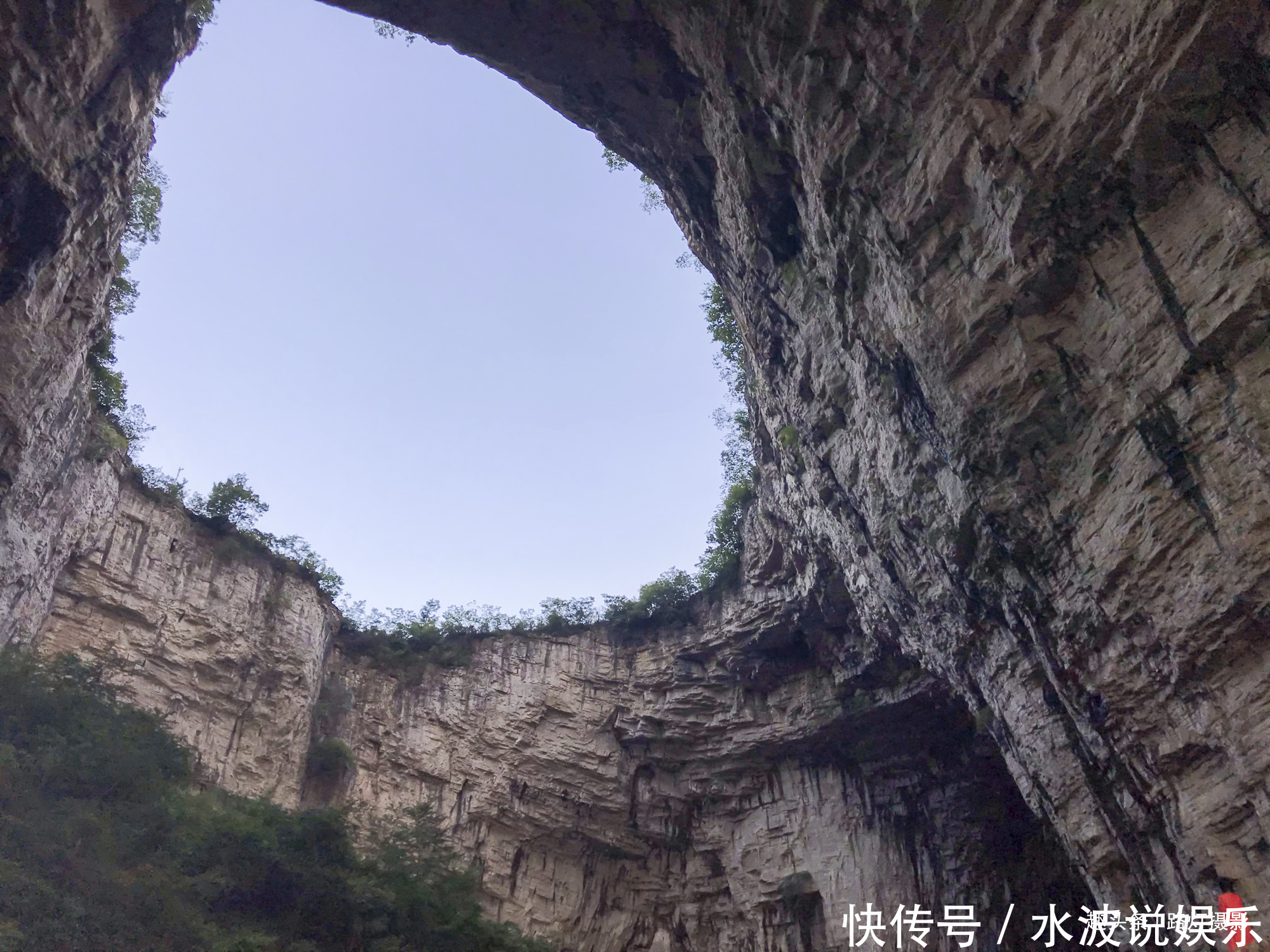 天生桥|贵州现世界最高天生桥石洞，面积超5000平米，一条暗河流向成谜