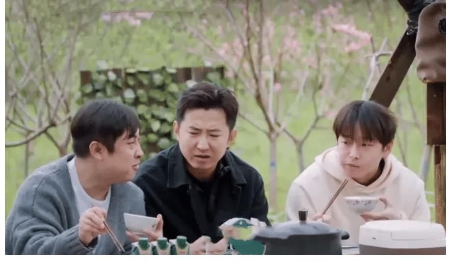 默剧|黄磊几个大老爷们儿为了一勺豆瓣酱,上演了一出精彩的默剧