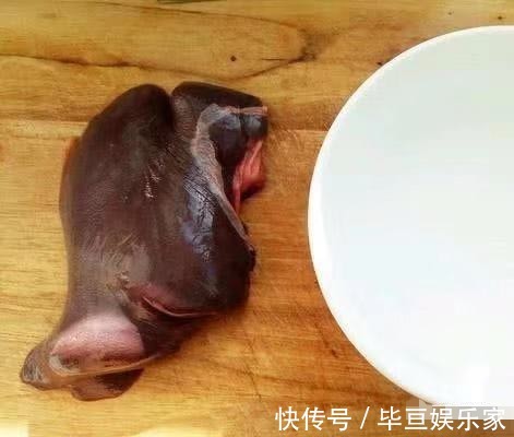 大勺|“它”在猪身上最不起眼,却比生蚝还补,补血明目,一斤才9元