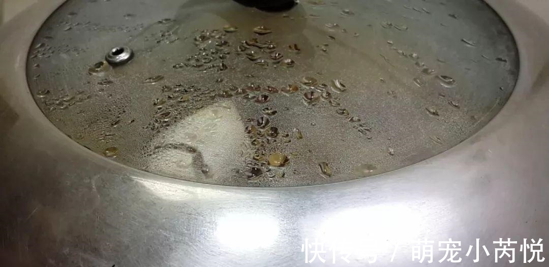 蛋糕|1碗大米,2个苹果,锅里蒸一下,做出创意小发糕,比蛋糕好吃几十倍