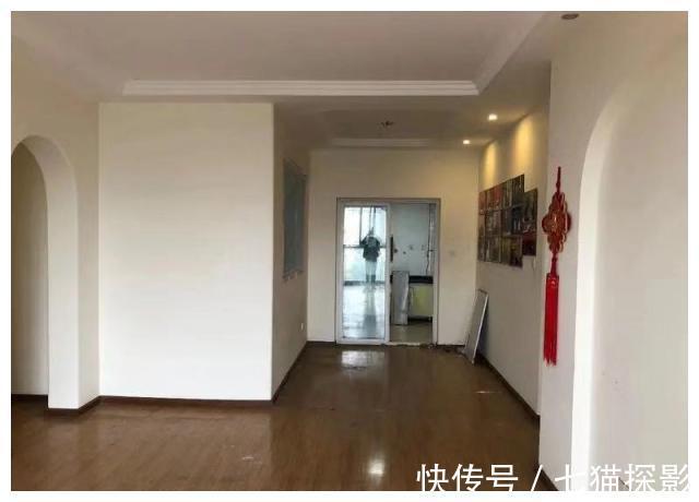 背景墙|130平清新美式三居，设计巧妙的沙发背景墙，一进门就被迷住了！