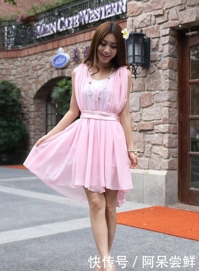 a6462|街拍:前卫性感时尚的小姐姐,曲线丰腴,靓丽有致看着像女神!