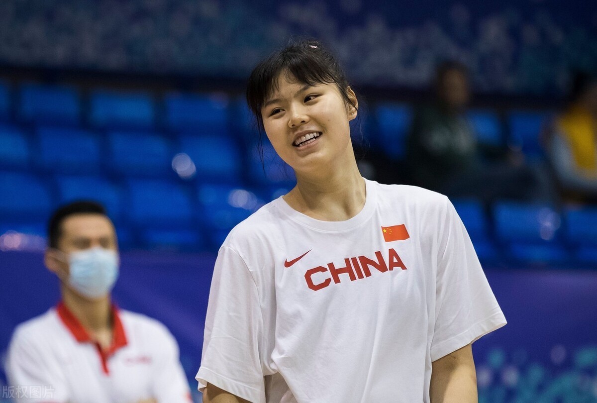 杨力维|中国女篮4例阳性转阴,6名队员塞尔维亚发声,郑薇塞翁失马