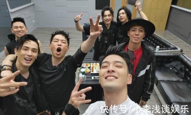 看了《披荆斩棘》的出道，有两位靠兄弟逆袭，James遗憾淘汰