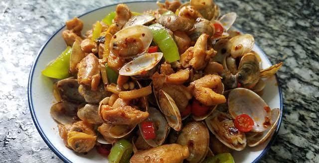 花甲炒鸡肉,好吃又下饭的一道家常菜,做法简单,我家常做