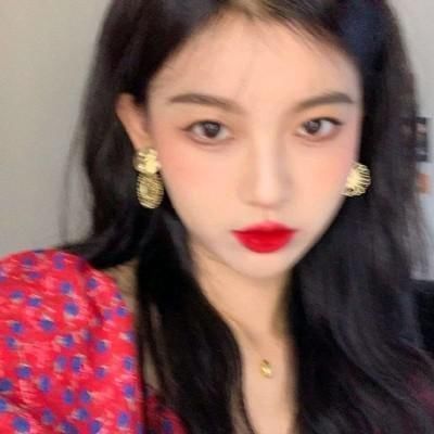 级别|女生“越长越好看”,多半占有这3个特征,占2个就是校花级别