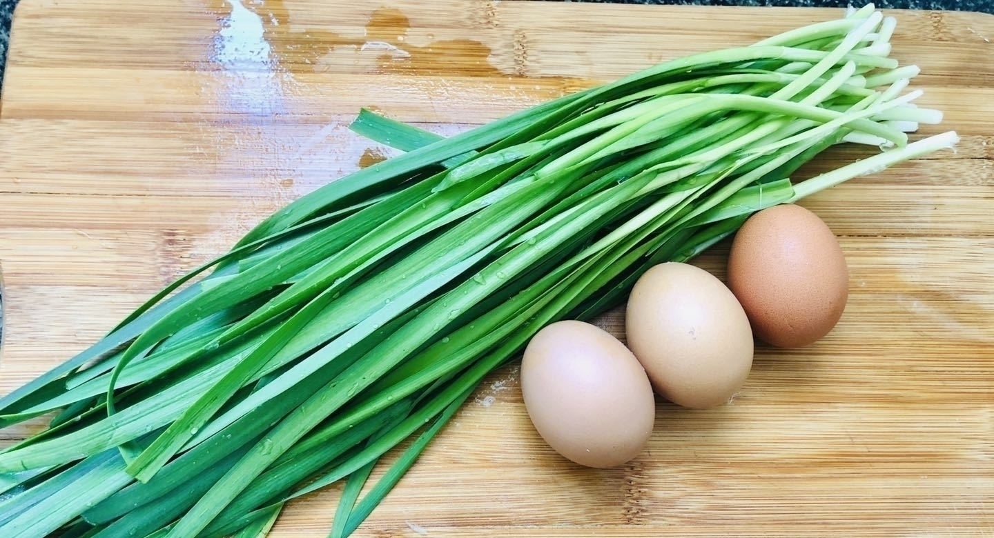 维生素c|每天吃2个它,胜过吃10个苹果,气色好显年轻,42岁人吃出少女脸