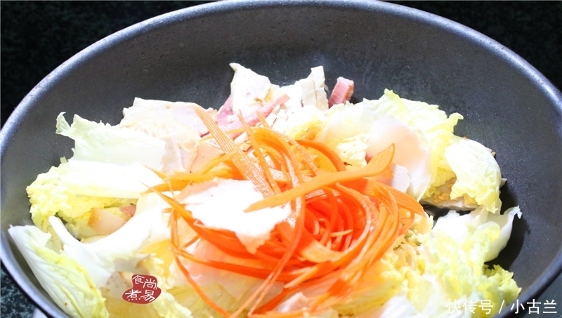 猪皮|午餐有这菜，连米饭都省了，食材丰富一锅烩，美味营养少洗碗
