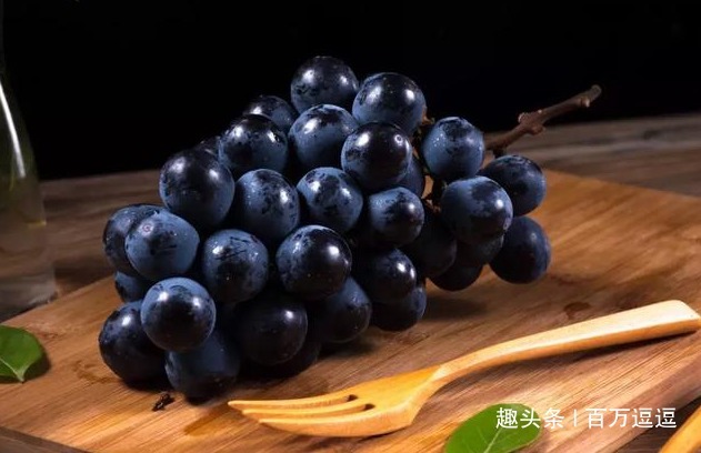 好处|葡萄被誉为“美女的保护果”,常吃还有这些好处!你还不知道吗