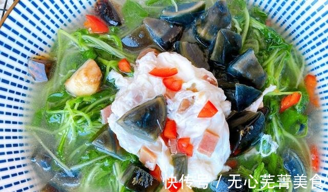 毛菜|秋天遇到这种蔬菜，再贵也要买，营养丰富，脆嫩爽口，去秋燥补钙！