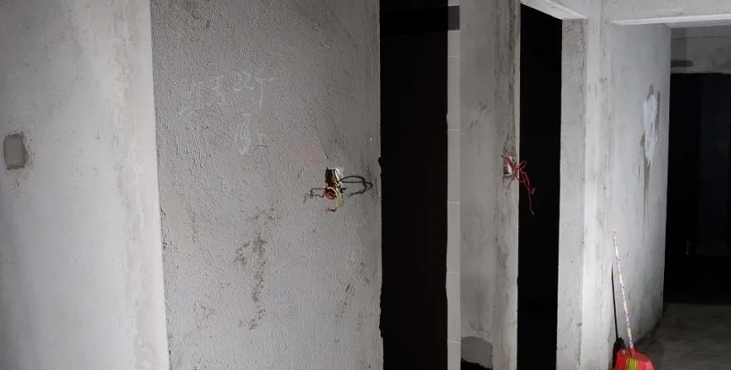 师傅|朋友家装修,师傅坚持铺地砖上墙,没想到入住后这么好