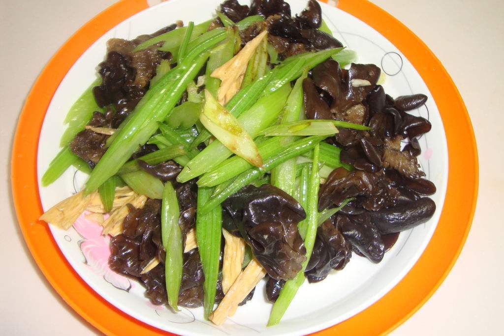 高钠蔬菜|家人高血压的请注意，此菜是天然的“降压菜”，常吃三高不来犯