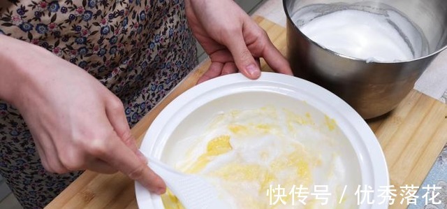 3个鸡蛋1瓶酸奶,不用烤箱不用油,简单一做,孩子吃的香!