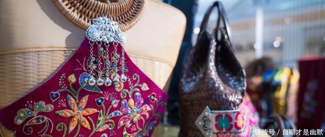 这个深山市集让清清瞬间回到了云贵高原