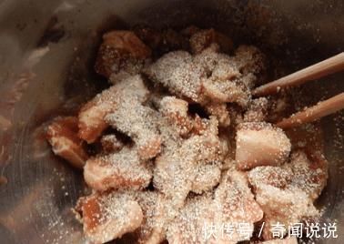 五花肉不要红烧了，教你这个新吃法，软糯喷香不油腻，入口即化