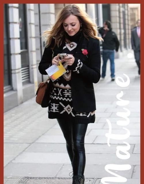 洋气|丑毛衣时尚穿搭,时髦洋气、难怪时尚潮人也在穿