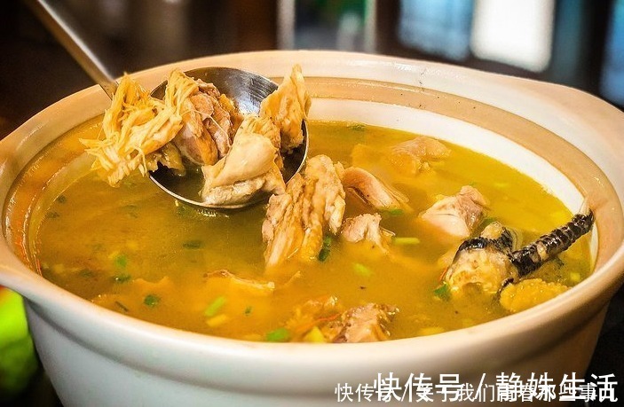 血水|炖鸡汤，别用冷水焯水，教你3个技巧，肉嫩滑汤鲜香，不腥也不柴