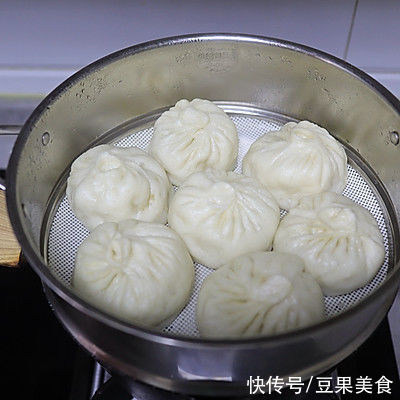 学会在家做南瓜虾皮包子两吃，再也不用出门买了