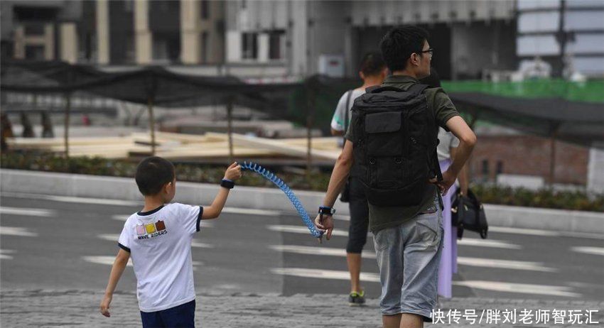 带娃出行东西多，娃乱跑，别担心，我有妙招