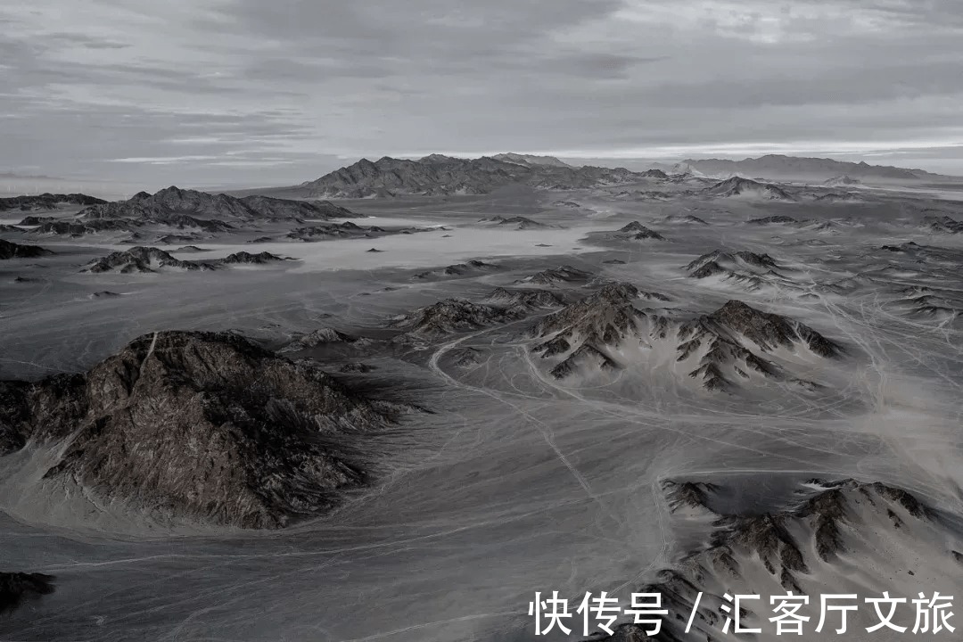 小柴旦湖|走一遍青甘大环线，才能明白：为什么人生有一篇要留给大西北