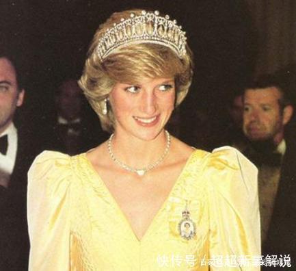 万人拥戴的王妃也会戴赝品,高贵的她,戴着身上的假宝石更胜真品