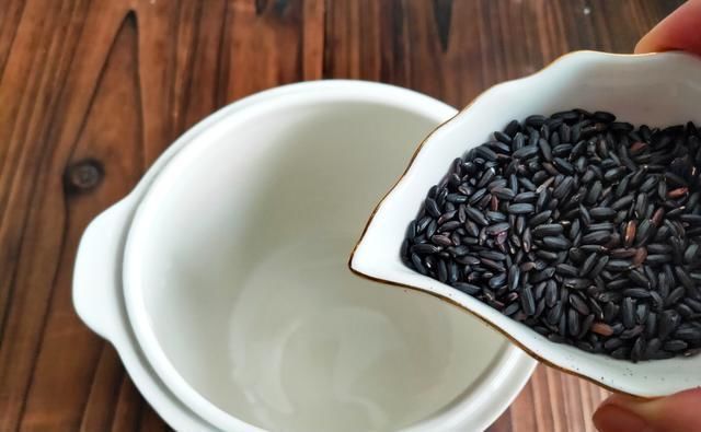 黑豆|贫血最怕这食材,这样做每天喝一碗,补血养颜气色好,女人要常喝