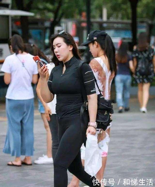 女神 简单方便的打底裤穿出女神气质,拉伸身材曲线,款式独特