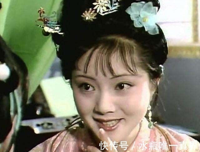 薛姨妈@薛宝钗被宝玉遗弃后过得有多苦?寄人篱下,半夜干活,苦不堪言