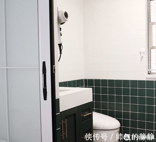 小喜|这对夫妻太有远见,把次卧和客厅打通,清爽开阔,日子过得简单舒适