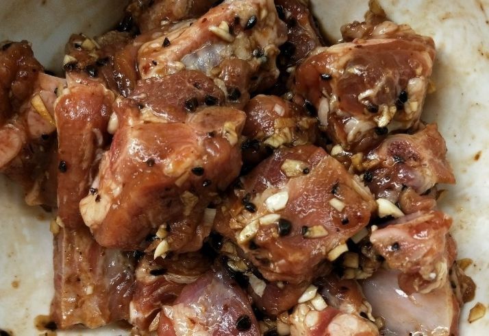 做豉汁蒸排骨,牢记“2个要点”,蒸好后排骨软嫩不腥,味道浓厚