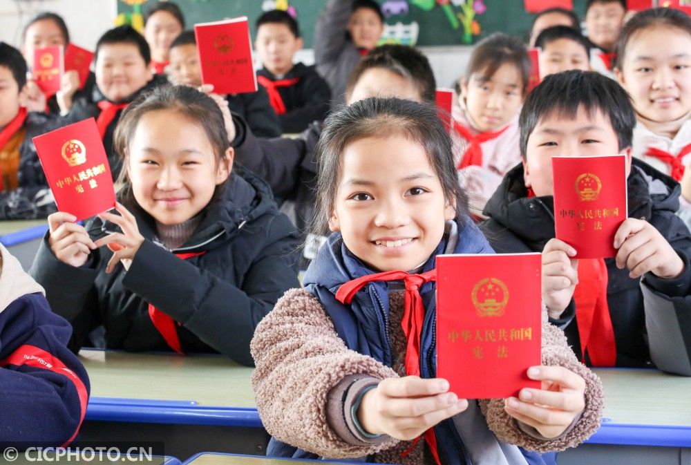 学习宪法|国家宪法日 普法知识进校园