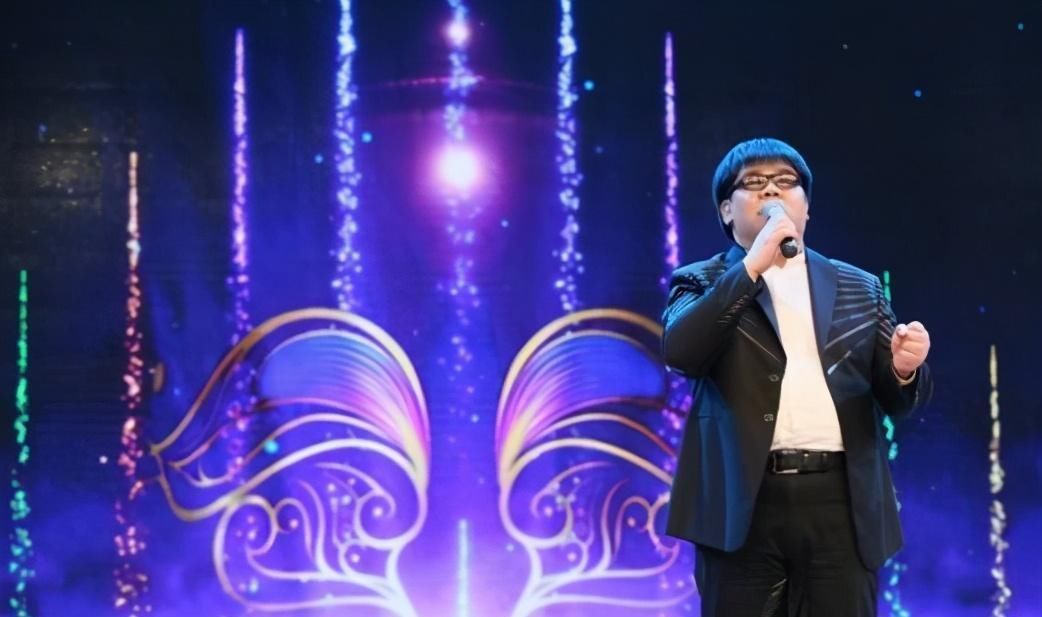 母细胞瘤|他曾是星光大道总冠军,爆红后被导演骂滚出娱乐圈,如今怎样了?